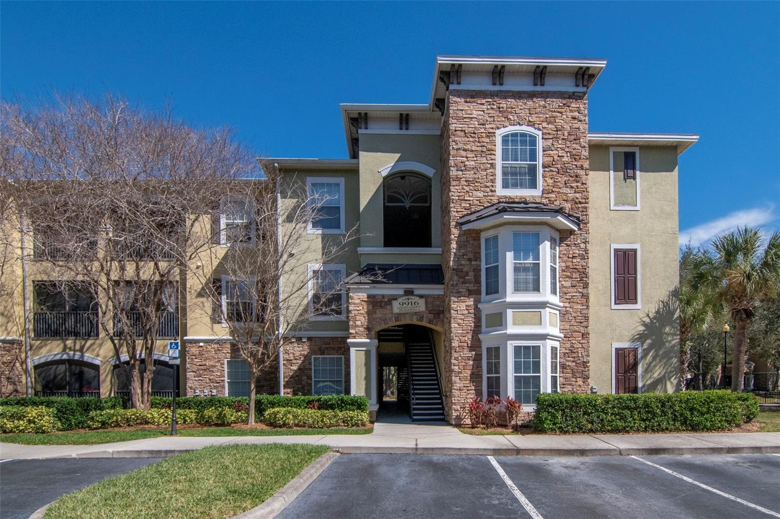 9916 COURTNEY PALMS BLVD #103, Tampa FL 33619