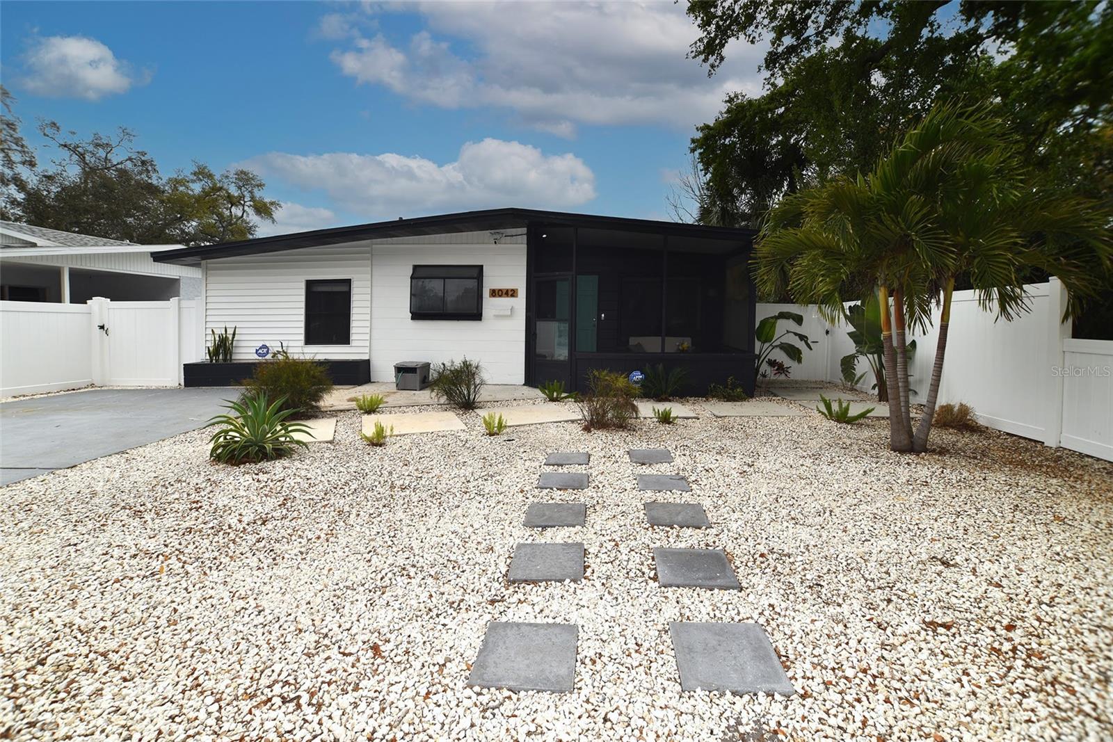 8042 36TH AVE N, St Petersburg FL 33710