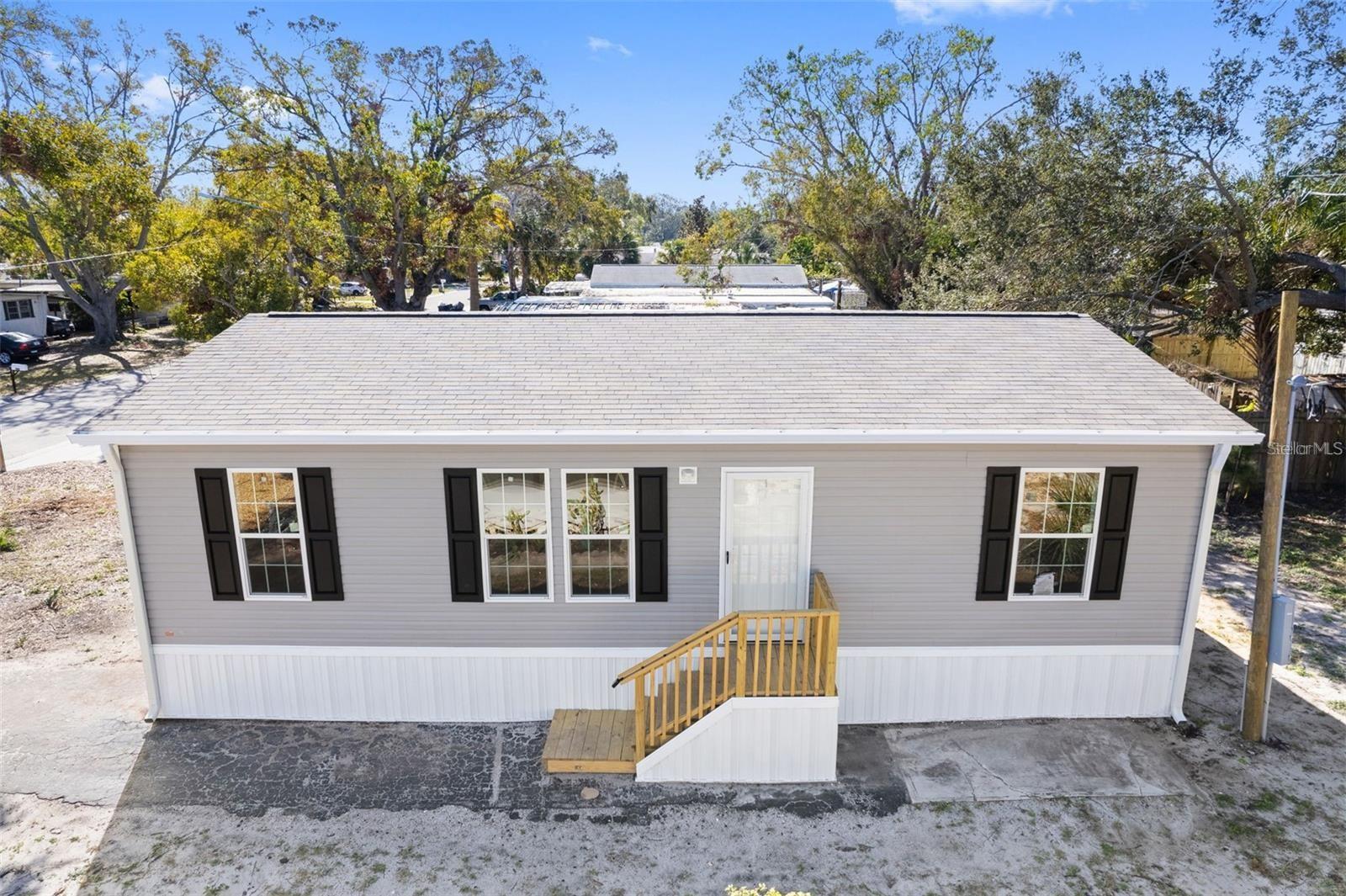 5234 YELLOW PINE ST N, St Petersburg FL 33709