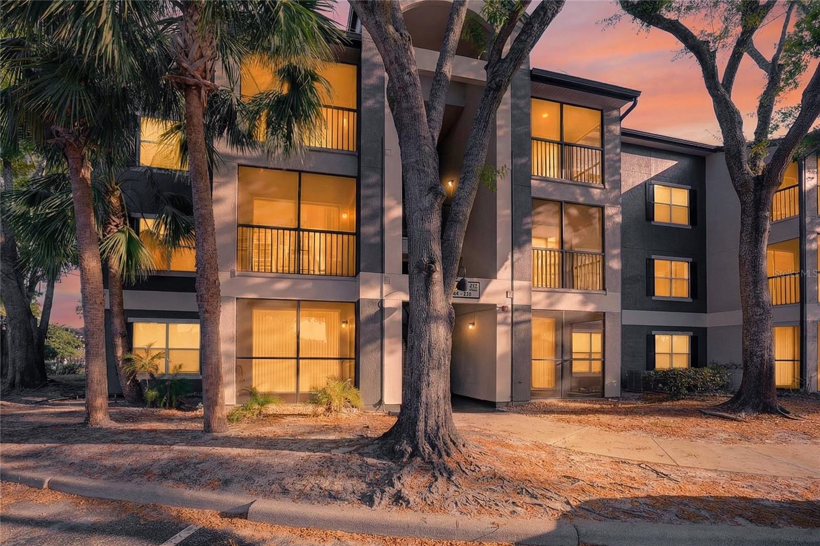 8939 LATREC AVE #1203, Orlando FL 32819