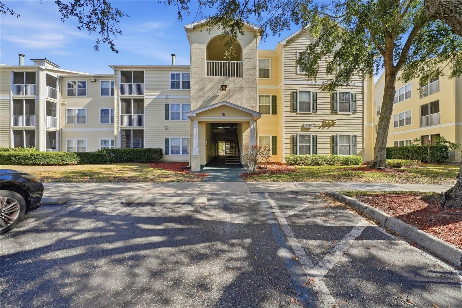 18311 BRIDLE CLUB DR, Tampa FL 33647