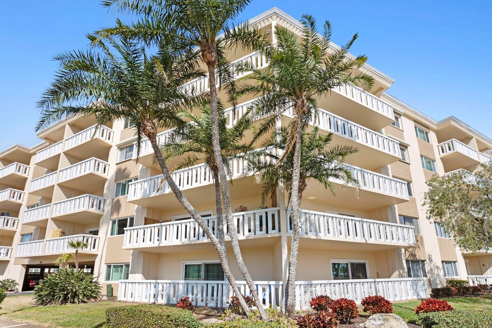 1200 N SHORE DR NE #407, St Petersburg FL 33701