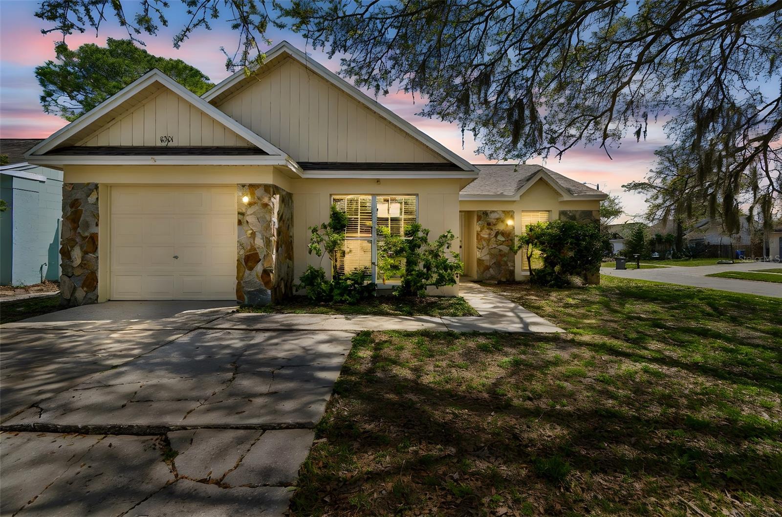 8301 IBERIA PL, Tampa FL 33637