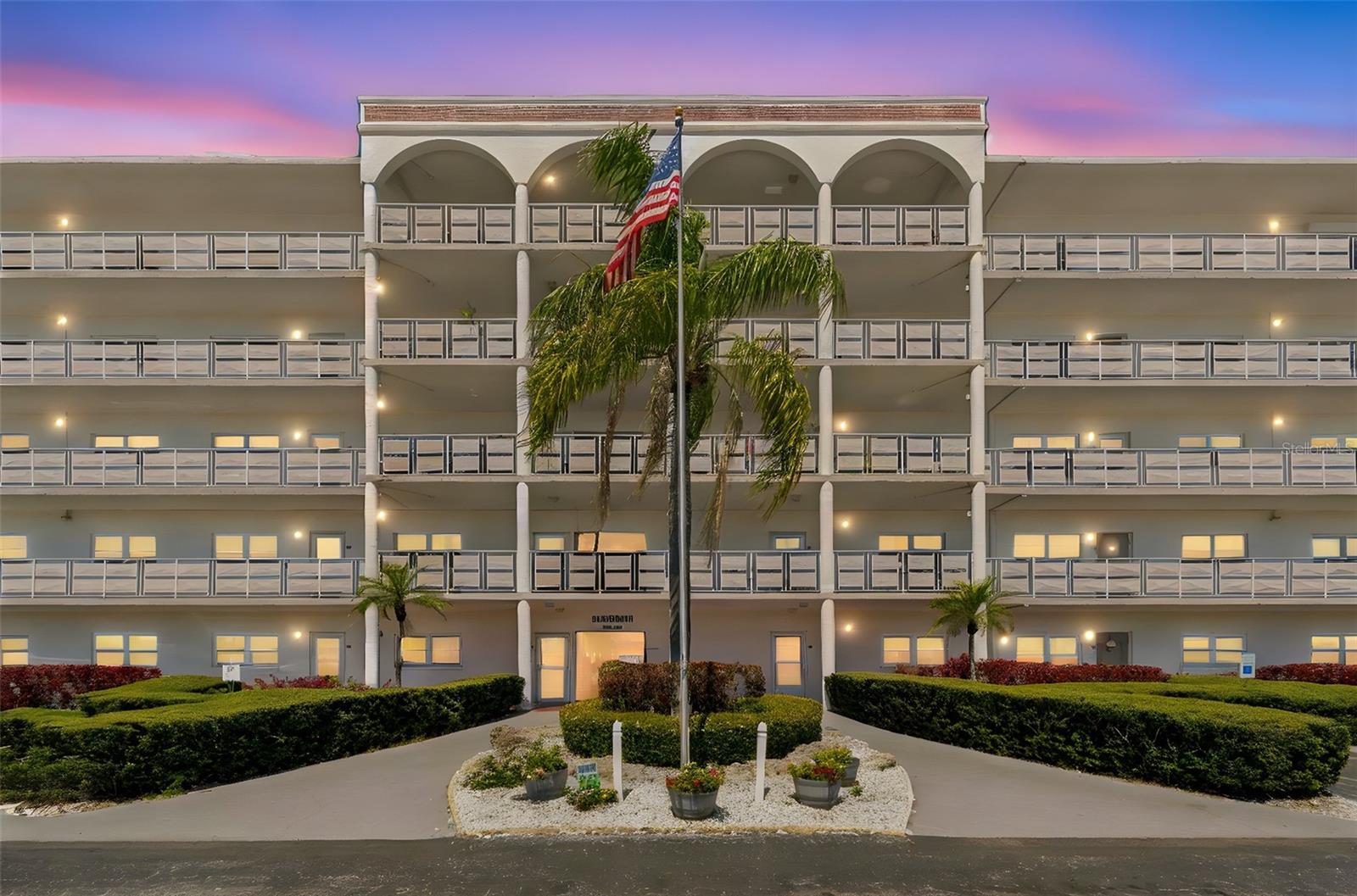 5501 80TH ST N #102, St Petersburg FL 33709