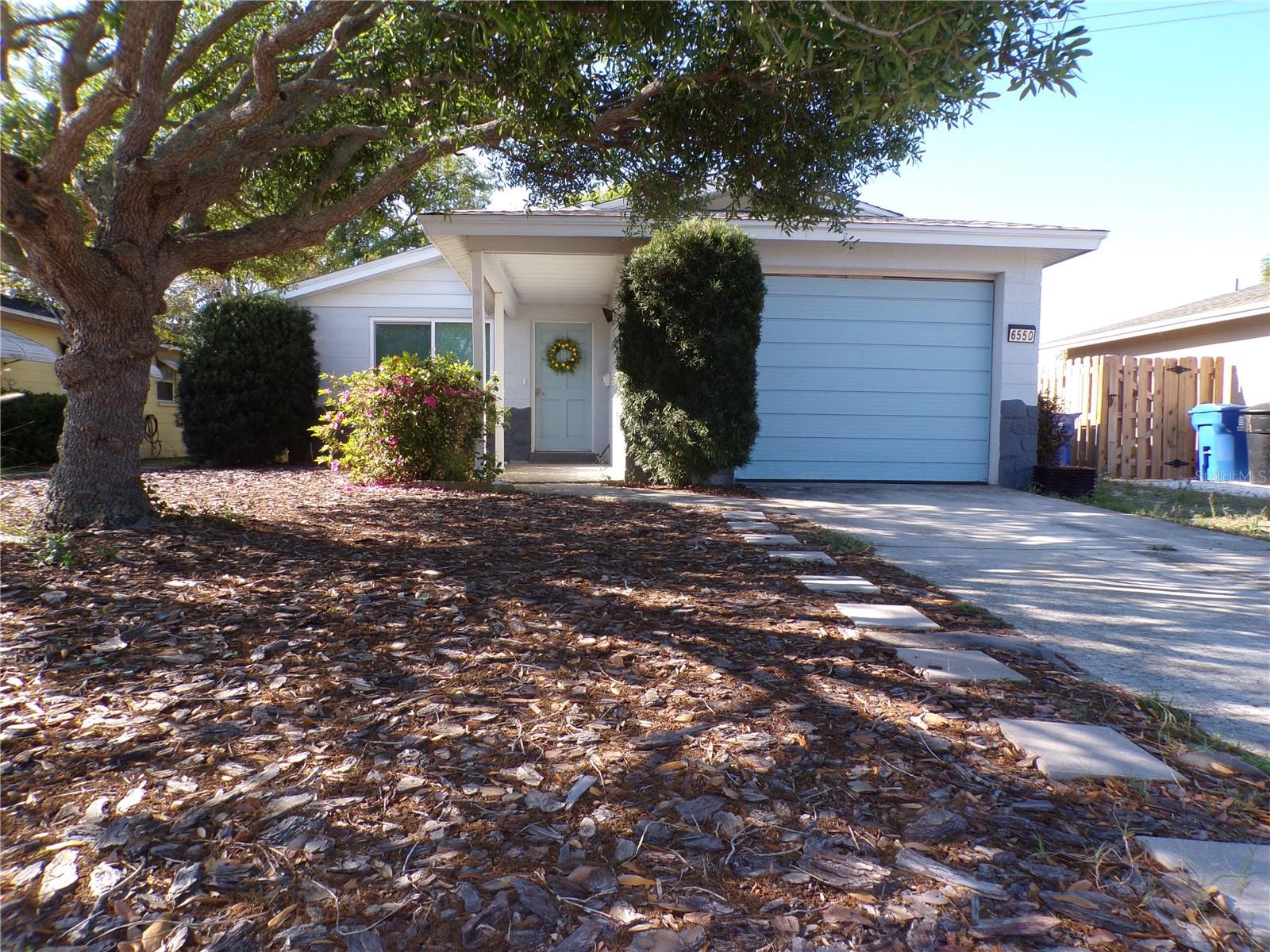6550 3RD AVE S, St Petersburg FL 33707