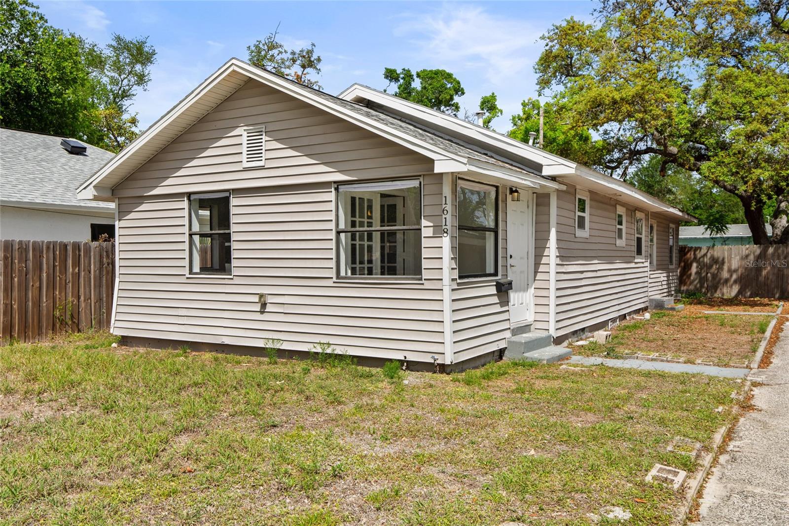 1618 43RD ST S, St Petersburg FL 33711