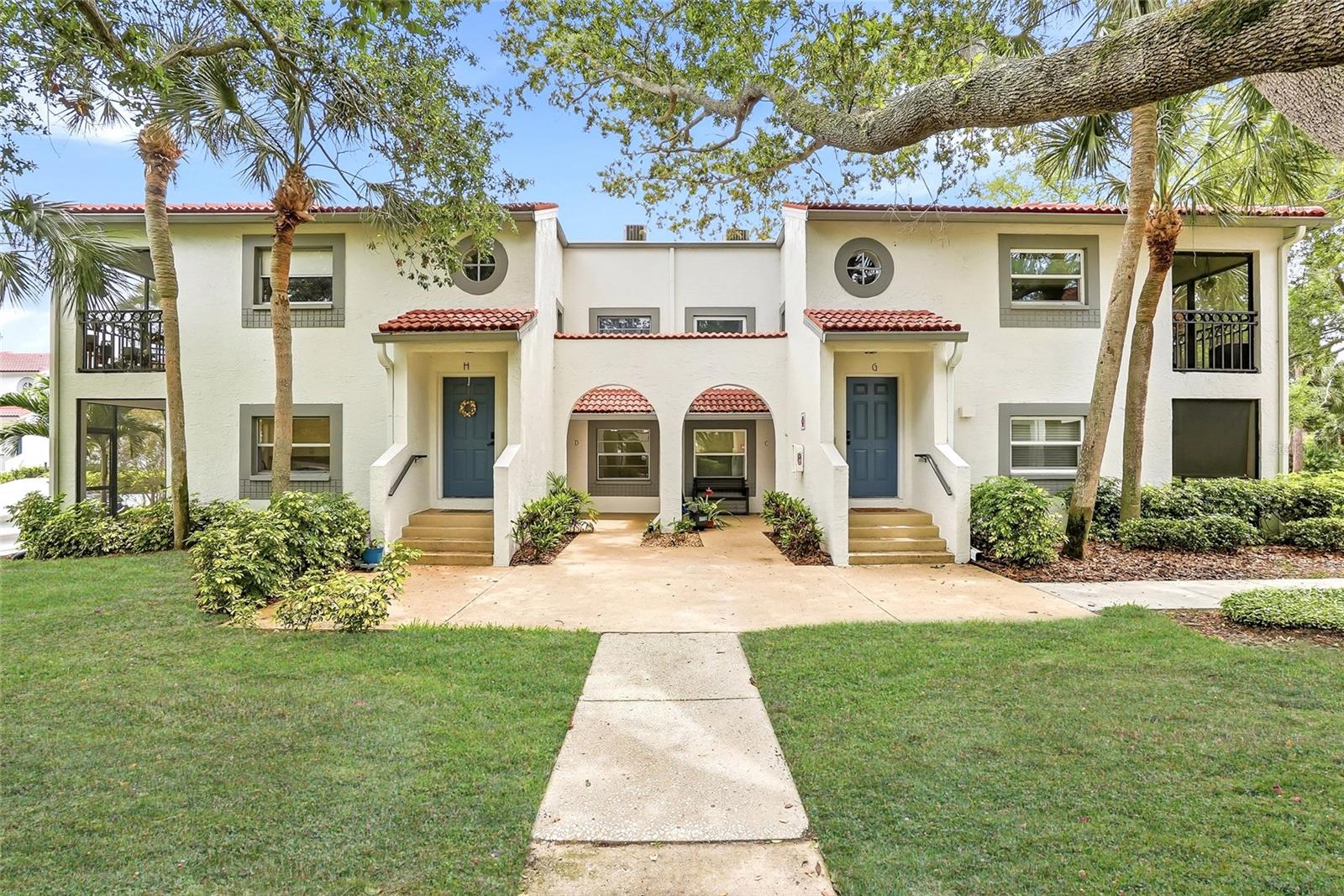 500 SANTA CRUZ PL NE #D, St Petersburg FL 33703