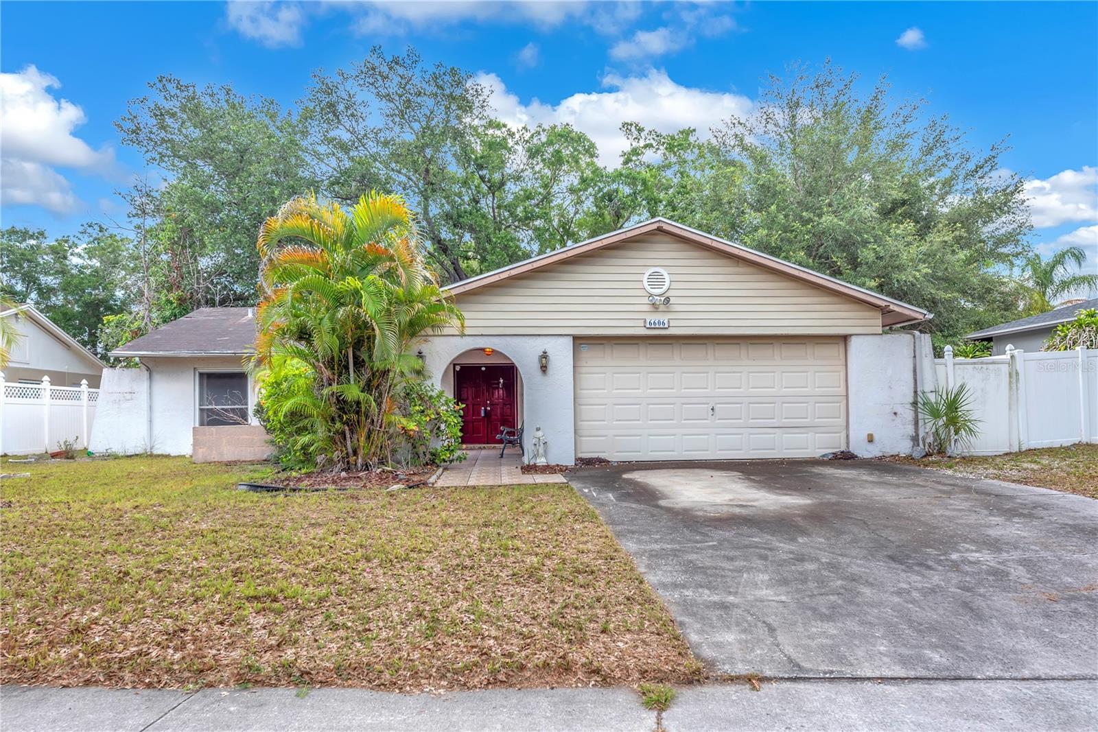 6606 TWELVE OAKS BLVD, Tampa FL 33634