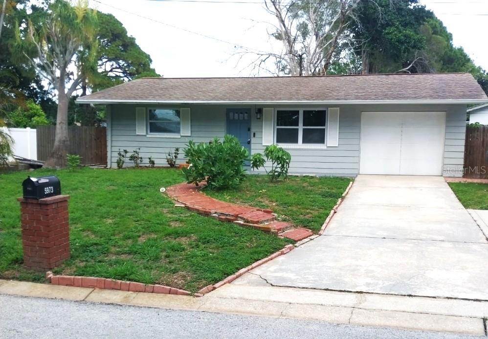 5973 MCKEE LAKE DR N, St Petersburg FL 33709