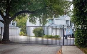 9726 TIFFANY OAKS LN #9726, Tampa FL 33612