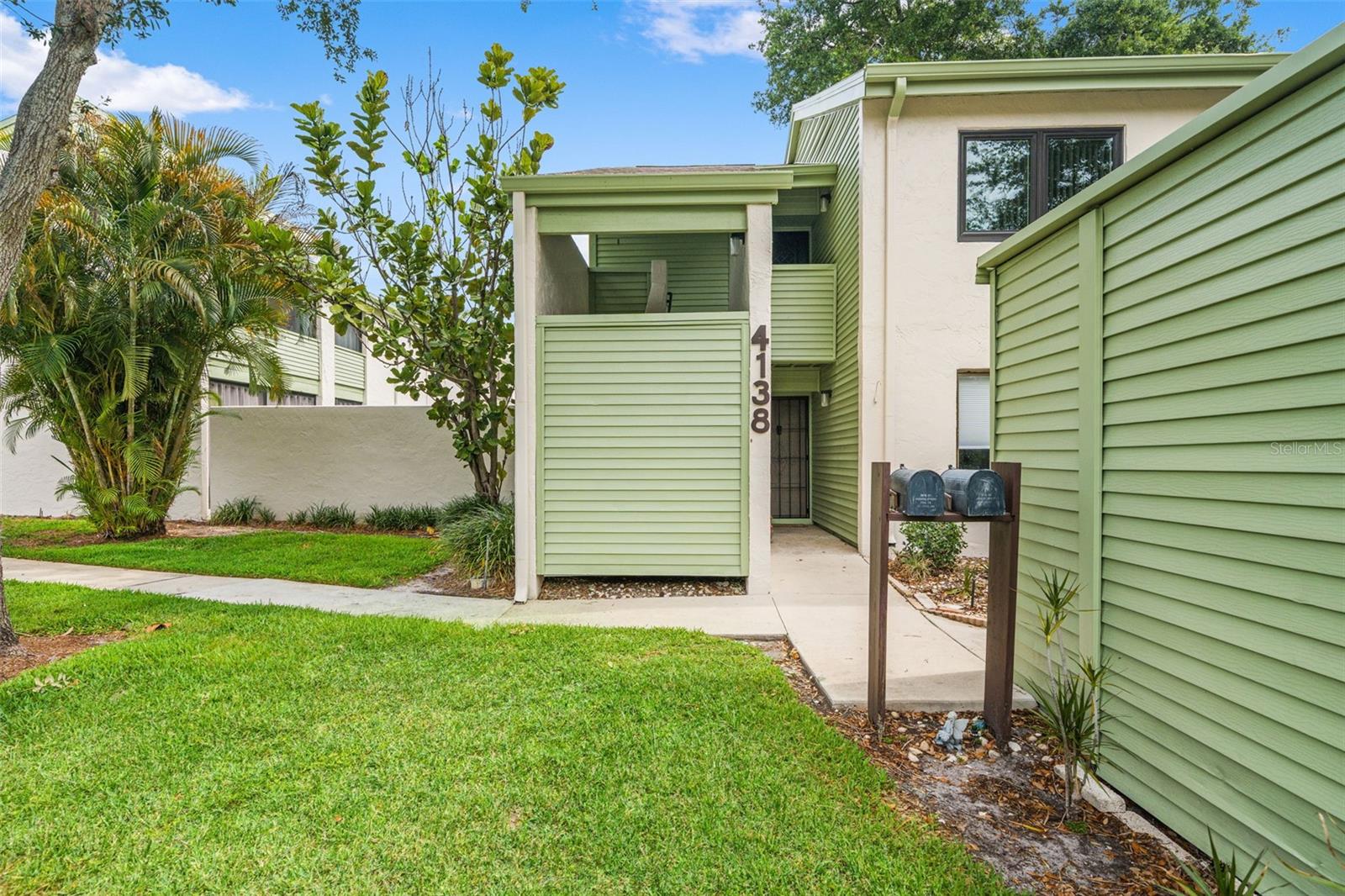 4138 PINELAKE LN #201, Tampa FL 33618