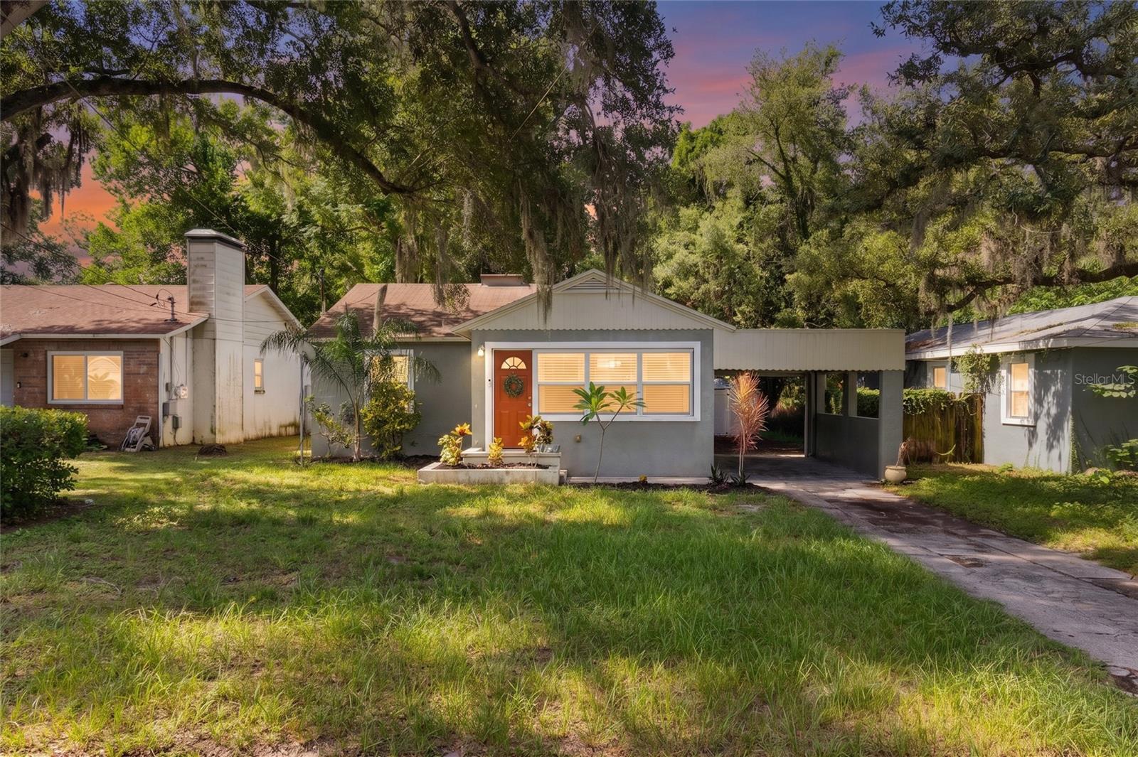 2013 E HENRY AVE, Tampa FL 33610