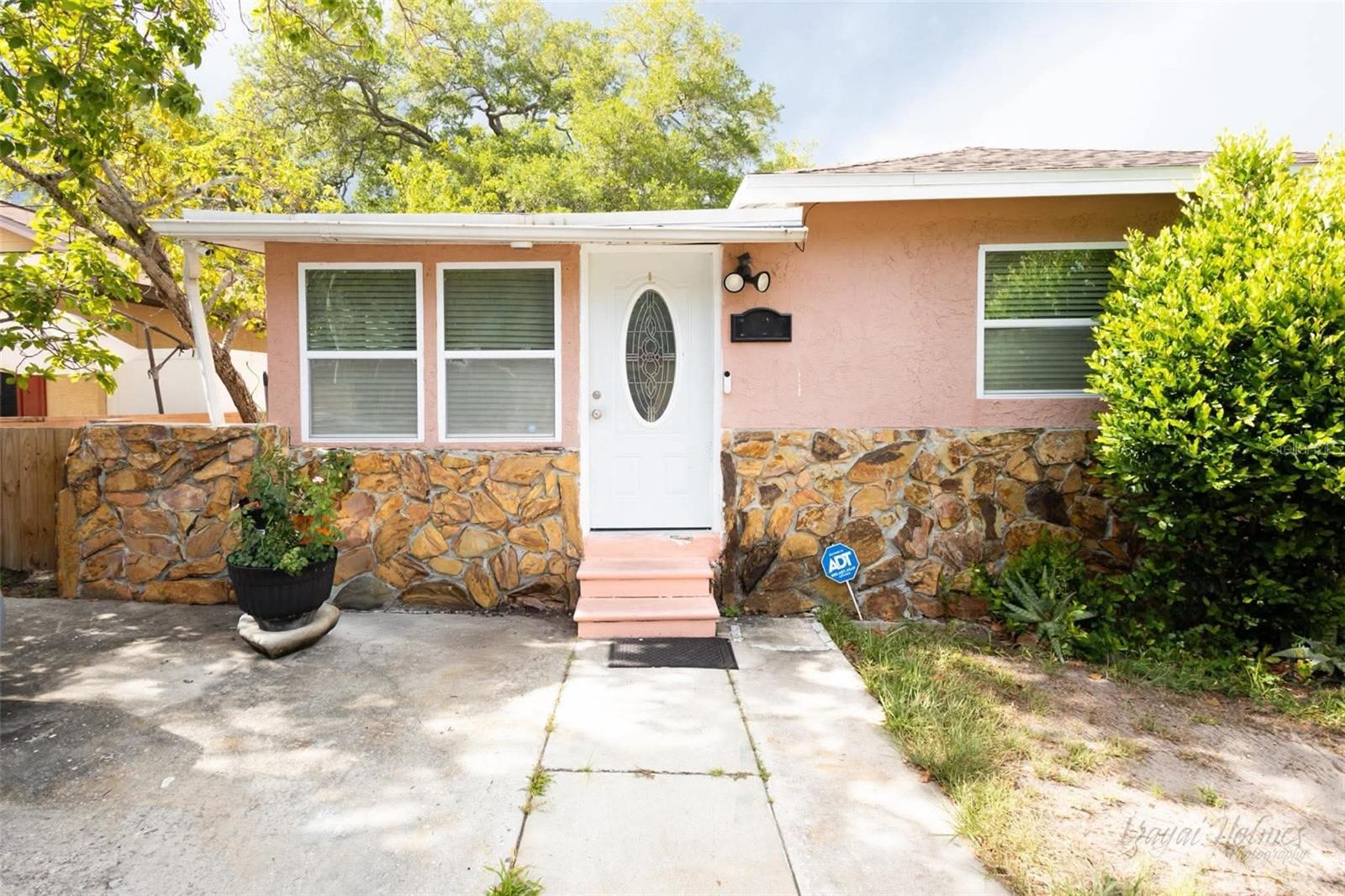 1132 CARLTON ST, Clearwater FL 33755