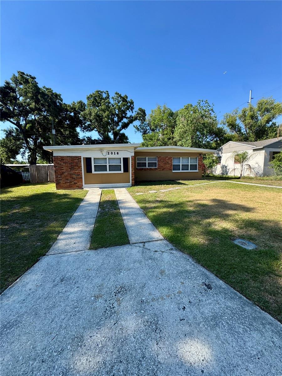 2016 E CRENSHAW ST, Tampa FL 33610