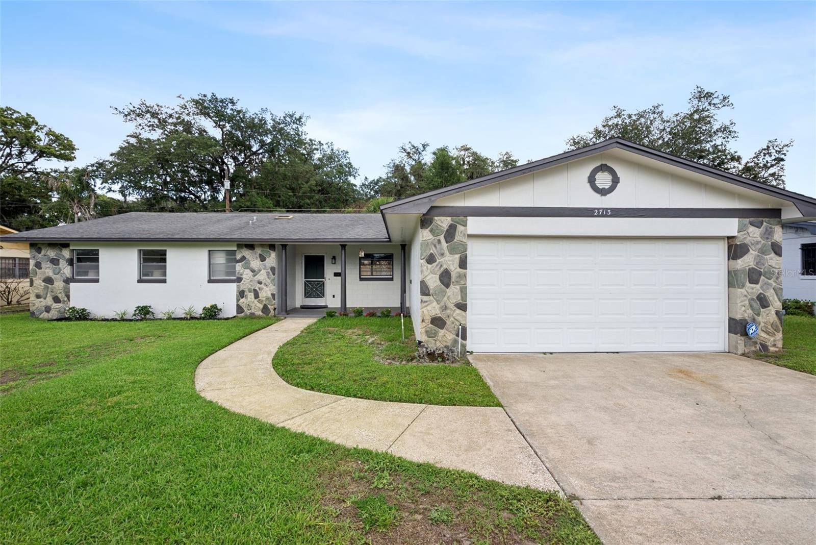 2713 YUCCA ST, Orlando FL 32807
