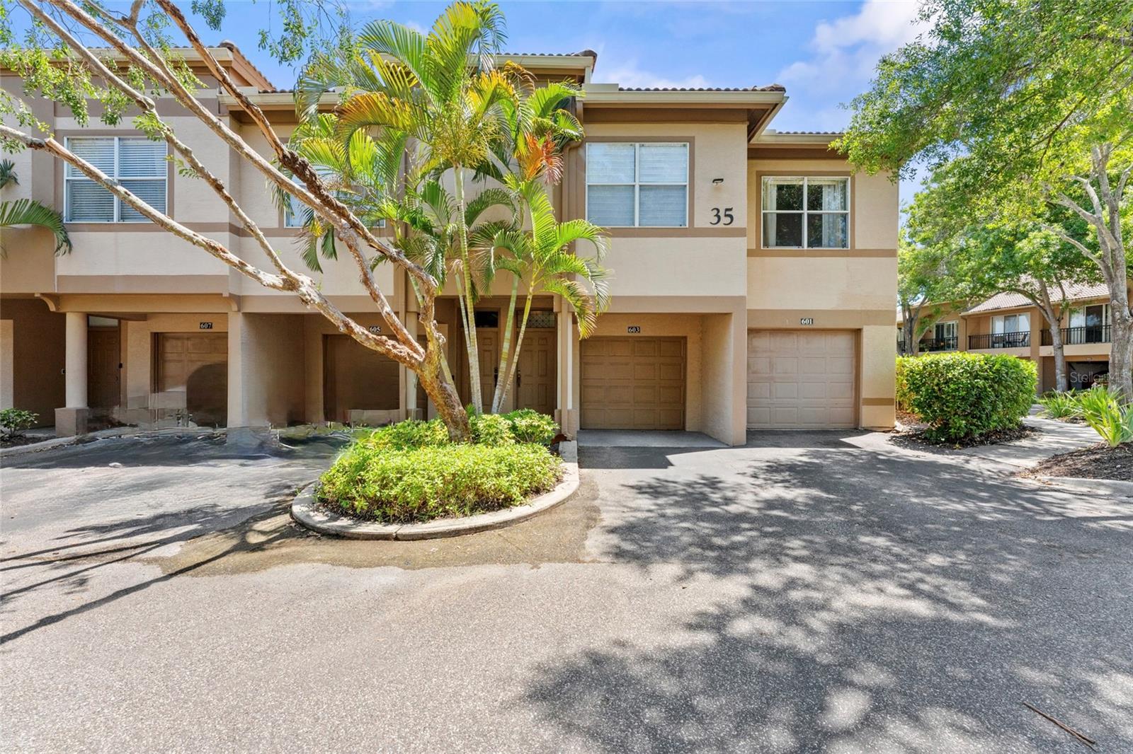 603 ARBOR LAKE LN, Tampa FL 33602