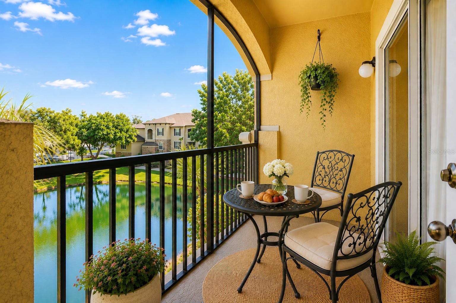 10211 COURTNEY PALMS #303, Tampa FL 33619