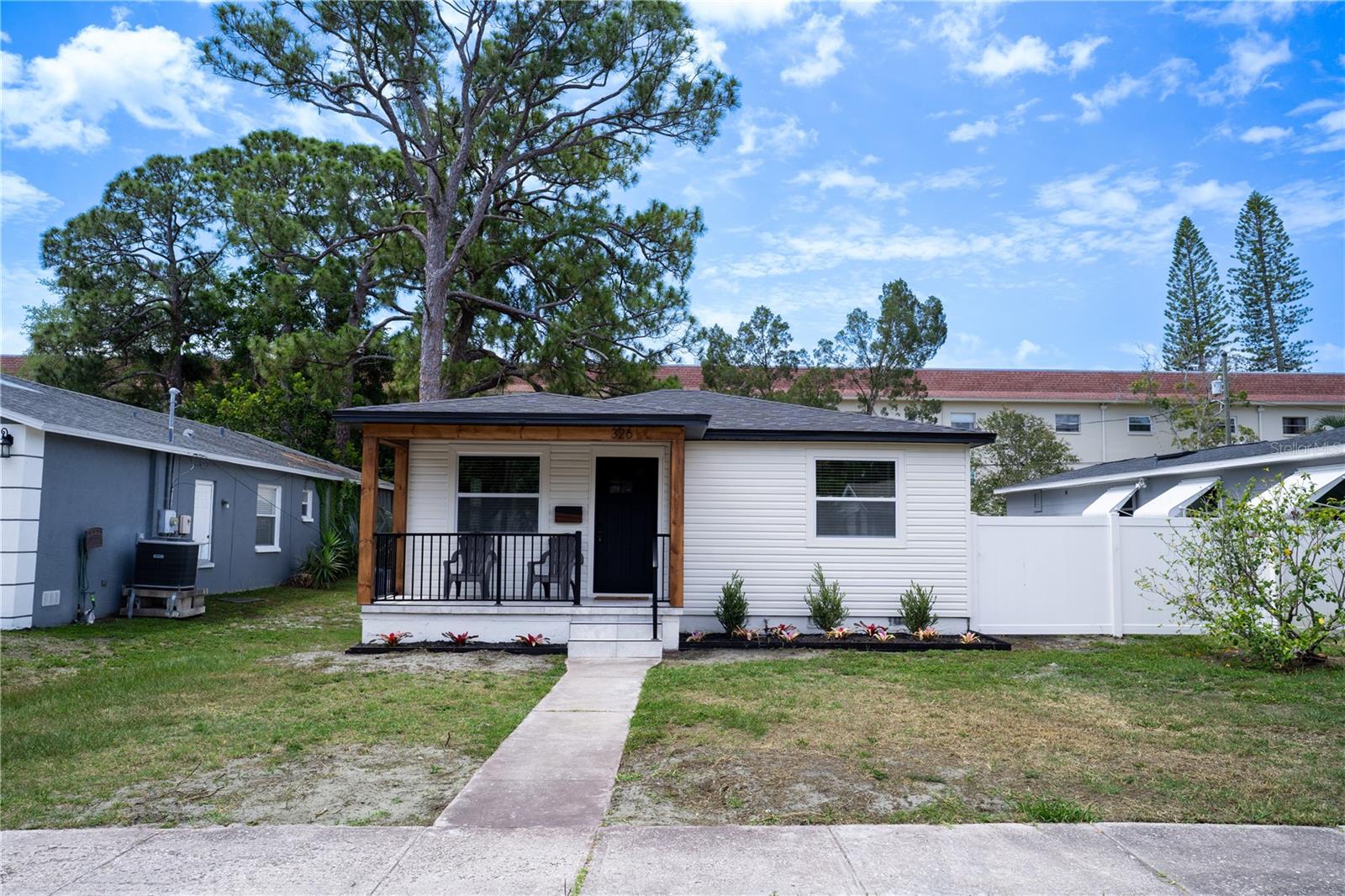 326 41ST AVE N, St Petersburg FL 33703