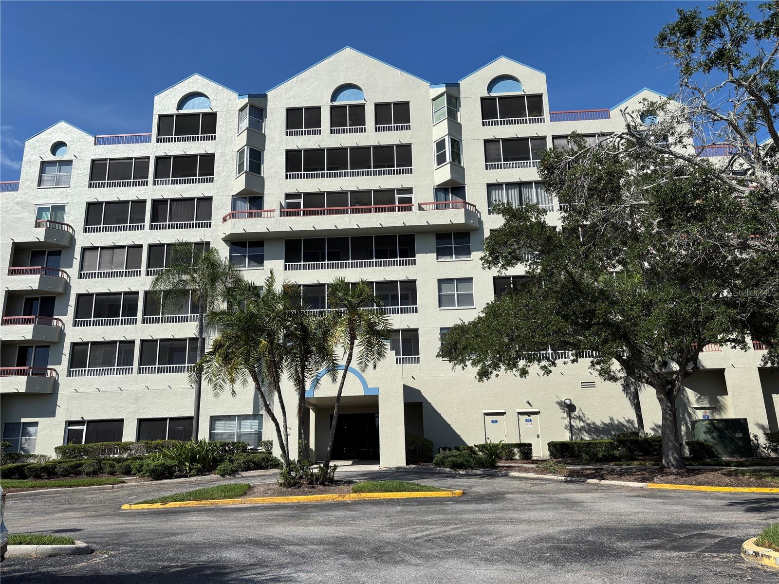 2333 FEATHER SOUND DR #C107, Clearwater FL 33762