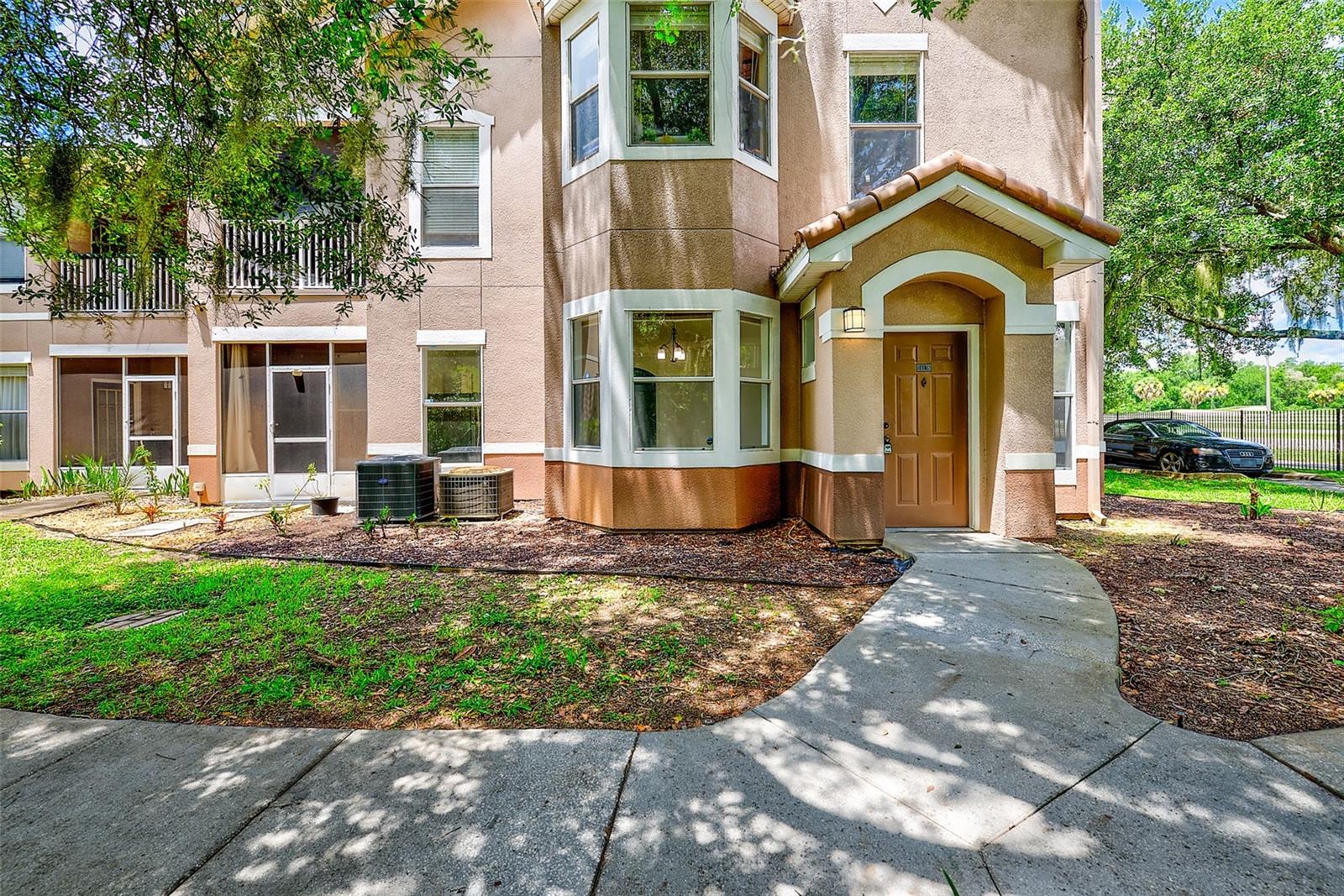 18138 VILLA CREEK DR #18138, Tampa FL 33647