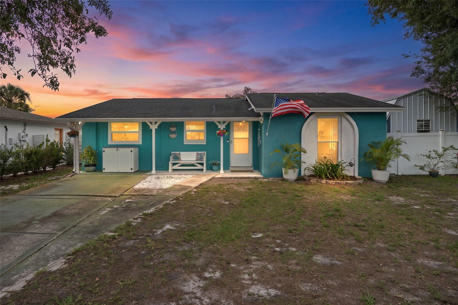 7906 WOODVINE CIR, Tampa FL 33615