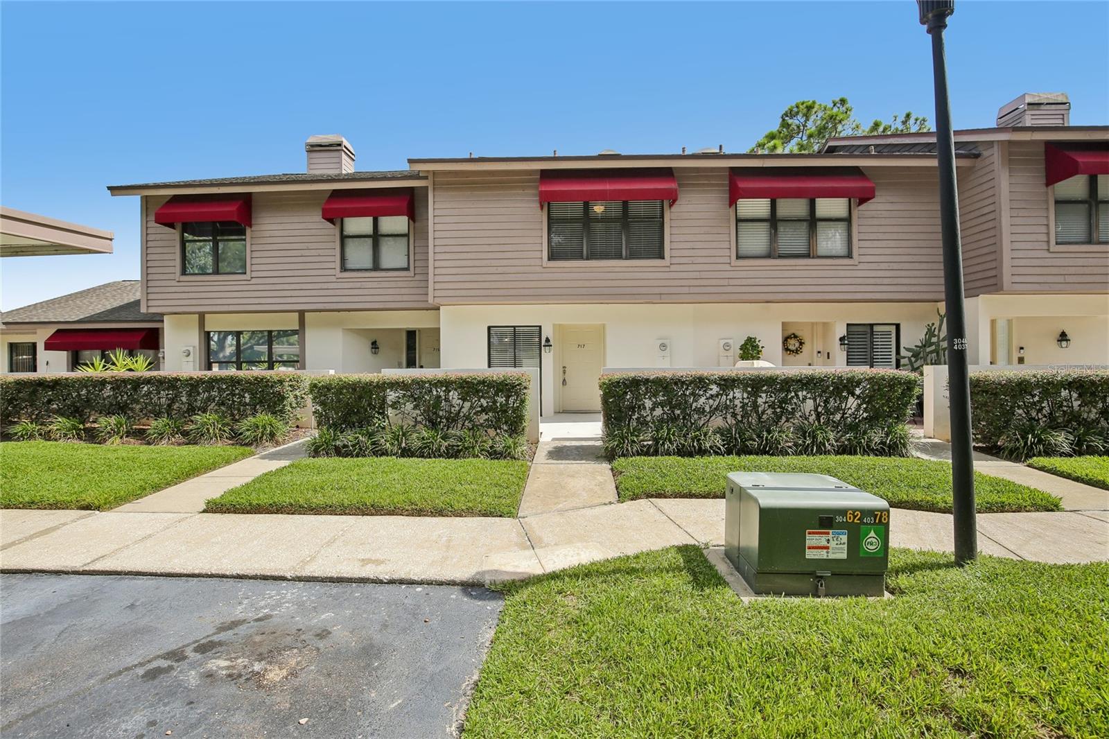 717 OAK PARK PL, Brandon FL 33511