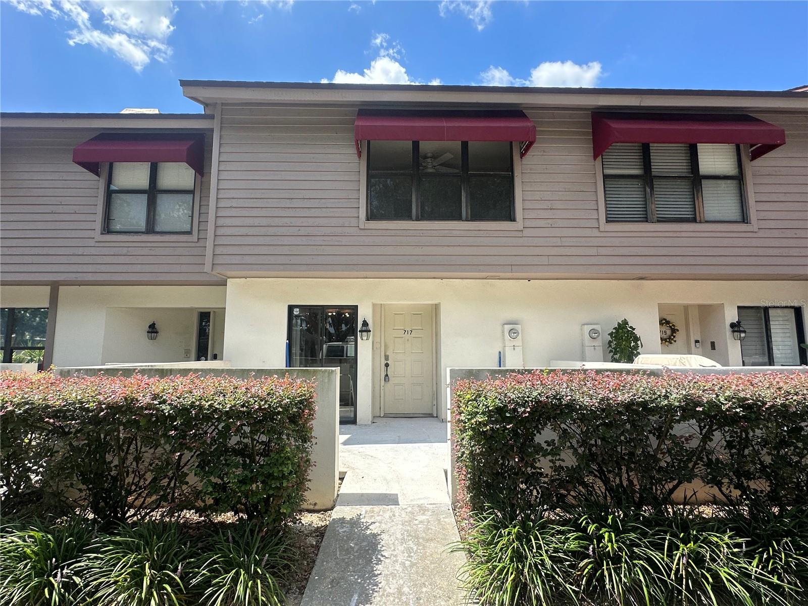 717 OAK PARK PL, Brandon FL 33511