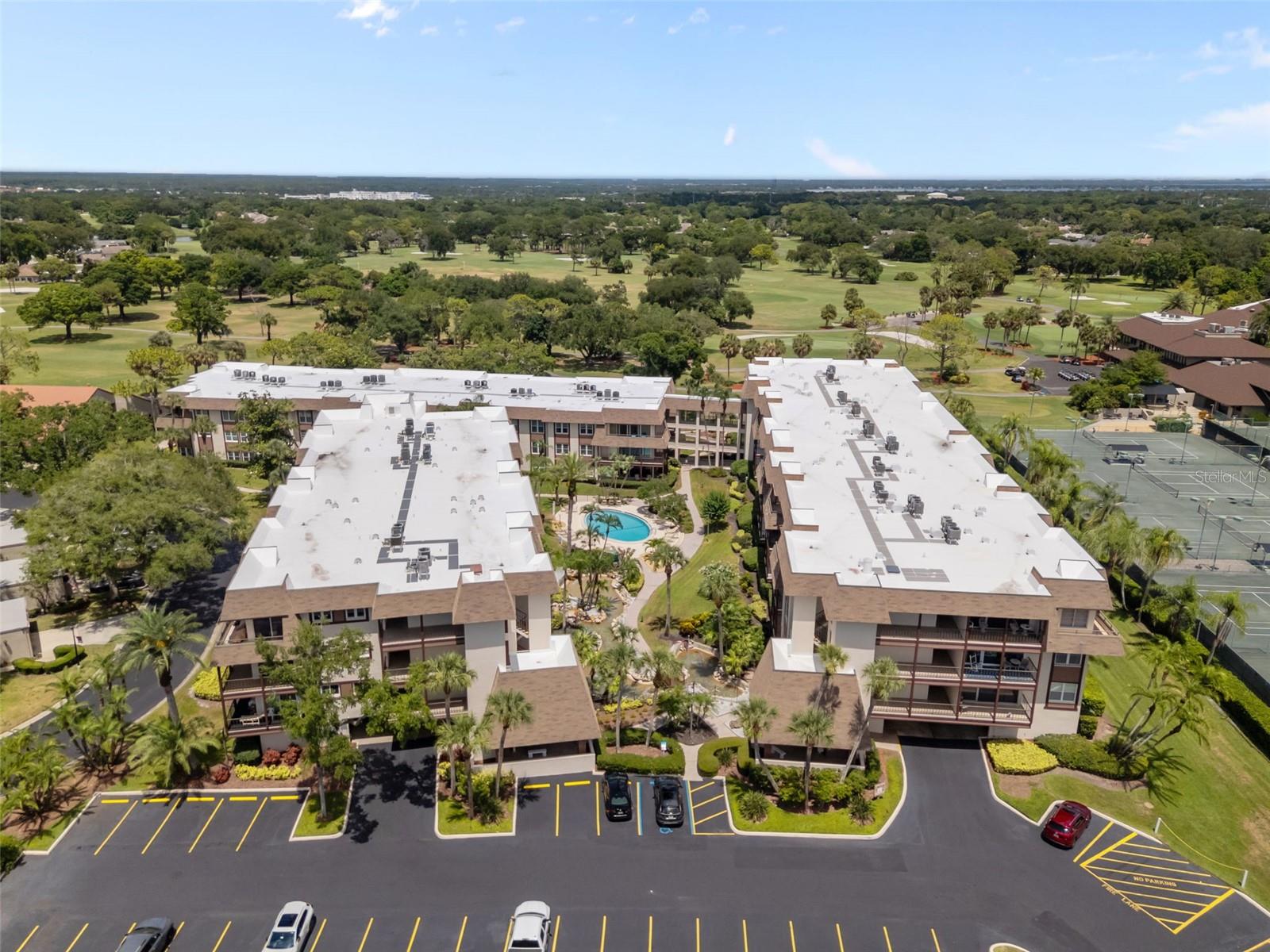 3021 COUNTRYSIDE BLVD #21A, Clearwater FL 33761