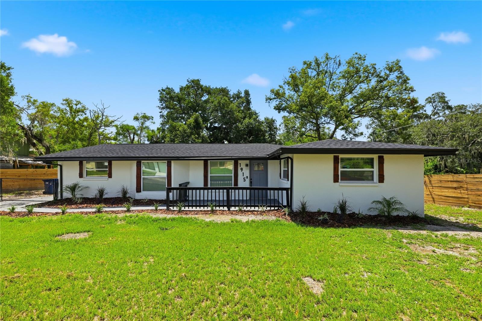 1915 E MULBERRY DR, Tampa FL 33604