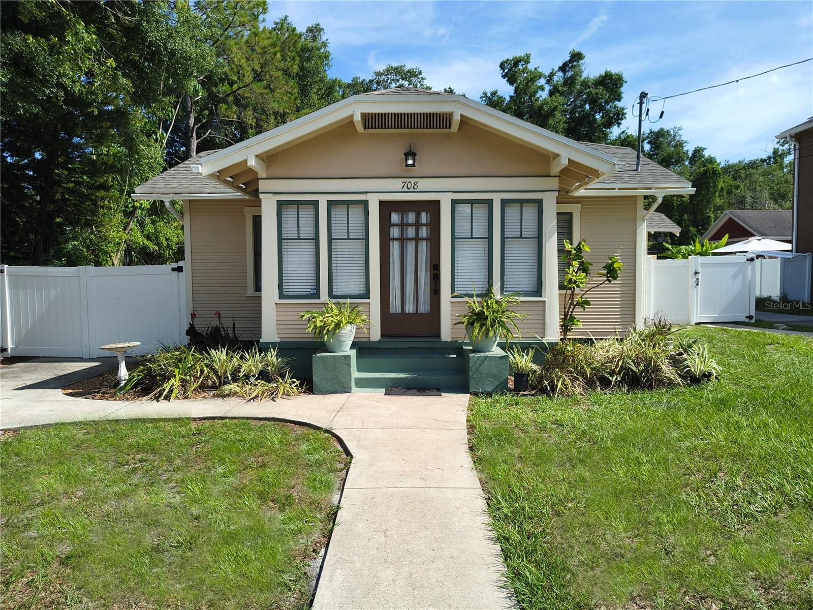 708 W IDLEWILD AVE, Tampa FL 33604