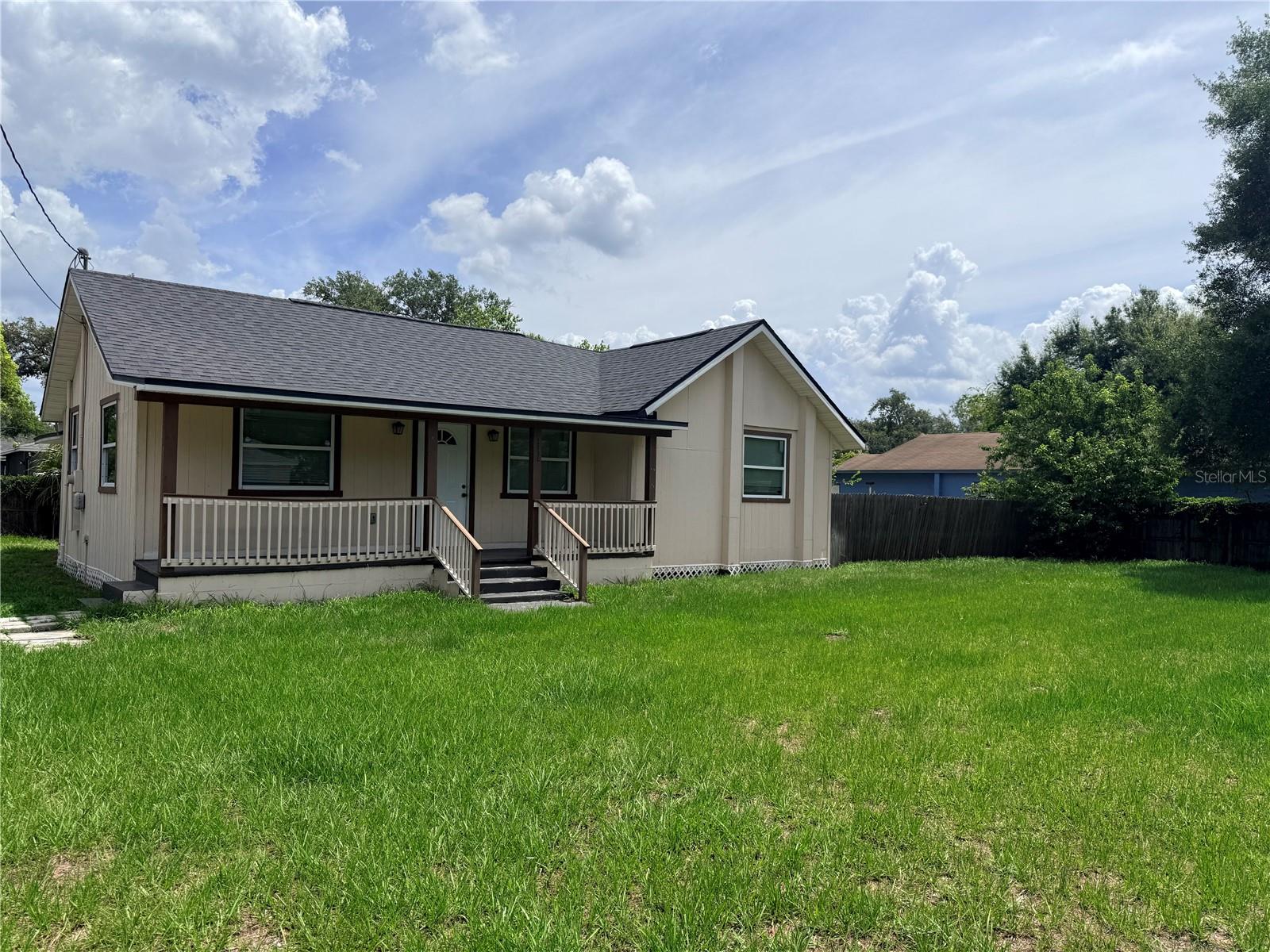 1002 E BOUGAINVILLEA AVE, Tampa FL 33612