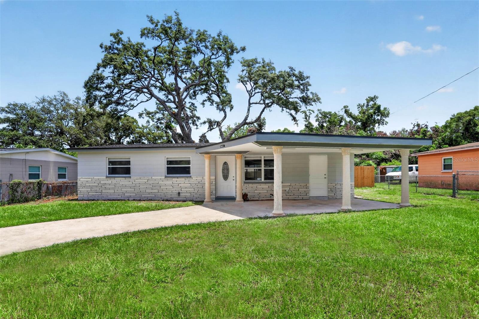 10405 N 22ND ST, Tampa FL 33612