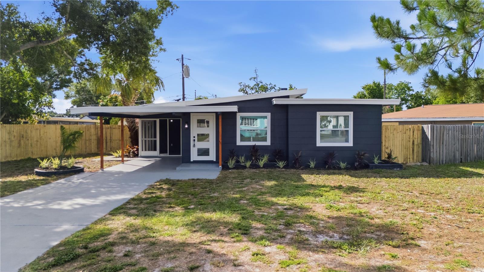 5268 CORAL WAY N, St Petersburg FL 33714