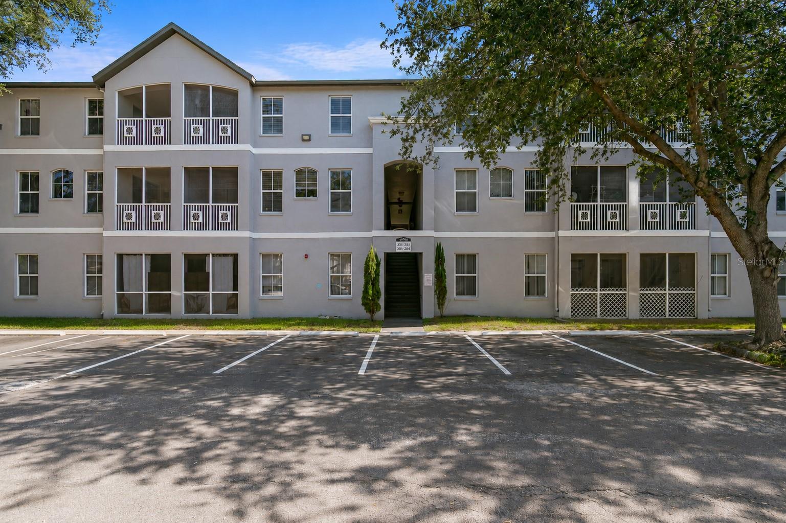 5039 SUNRIDGE PALMS DR #203, Tampa FL 33617