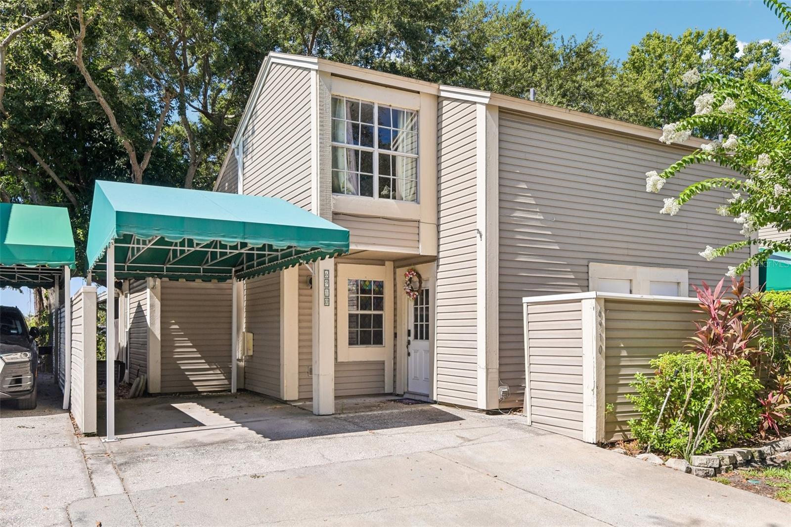 6910 LAKE PLACE CT, Tampa FL 33634
