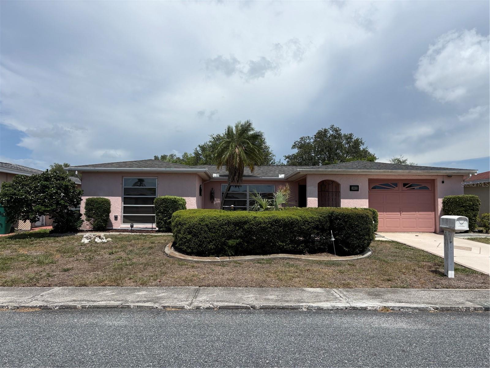 10032 BRUNSWICK LN, Port Richey FL 34668