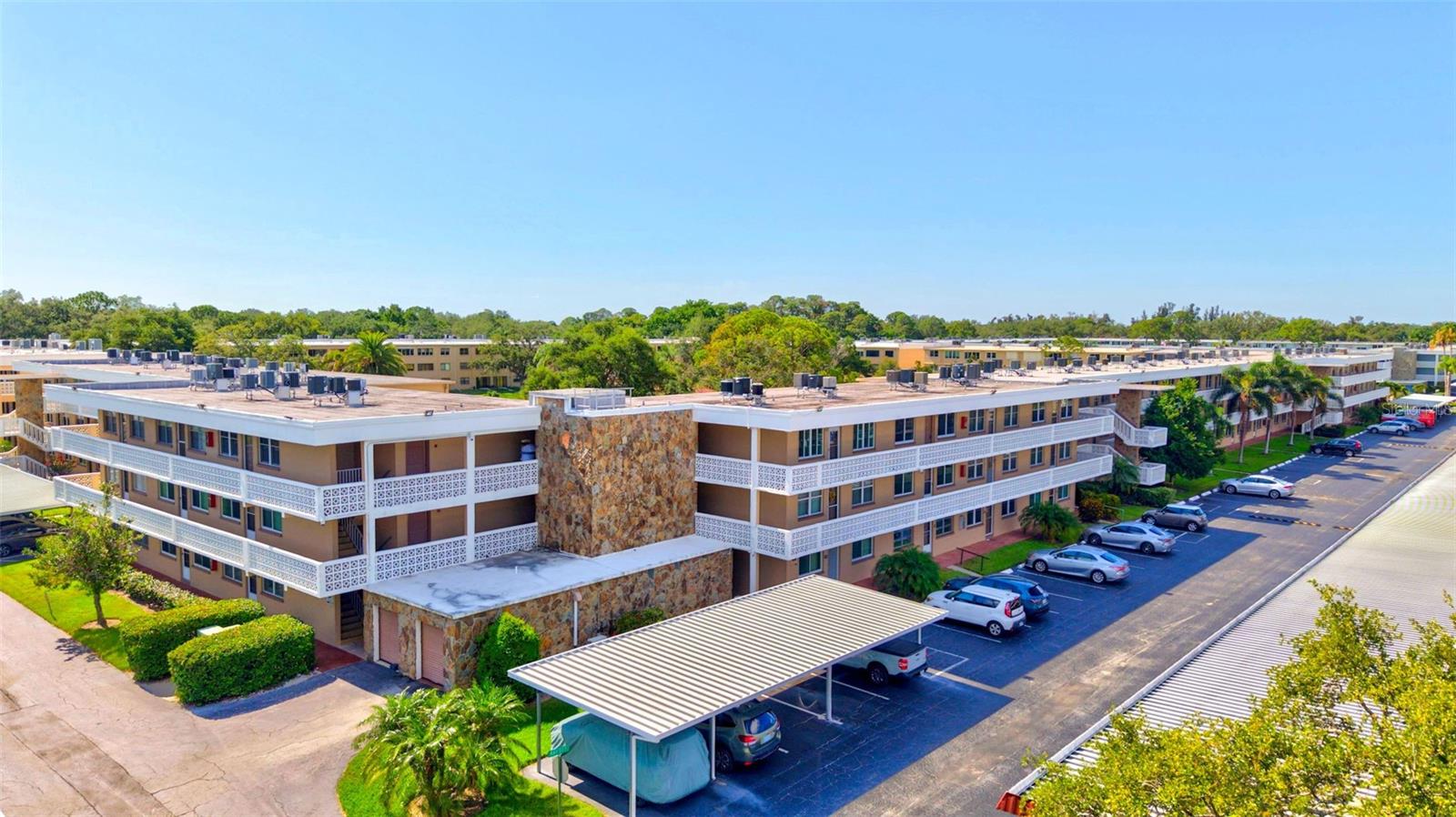 5095 BAY ST NE #310, St Petersburg FL 33703