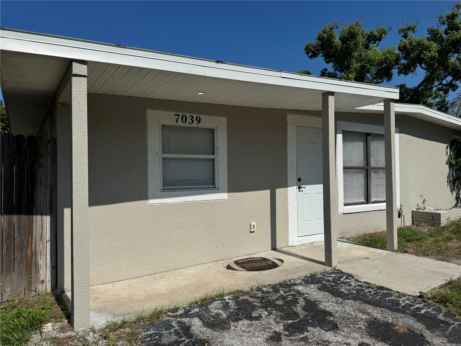 7039 E LENOX DR E, New Port Richey FL 34653