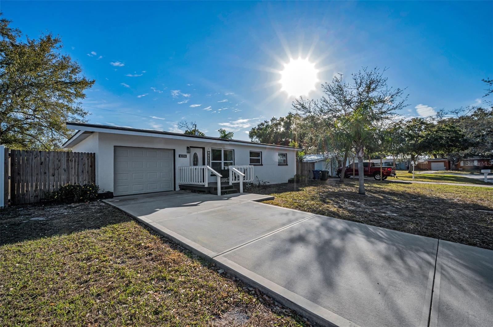 1231 LITTLE JOHN LN, Dunedin FL 34698