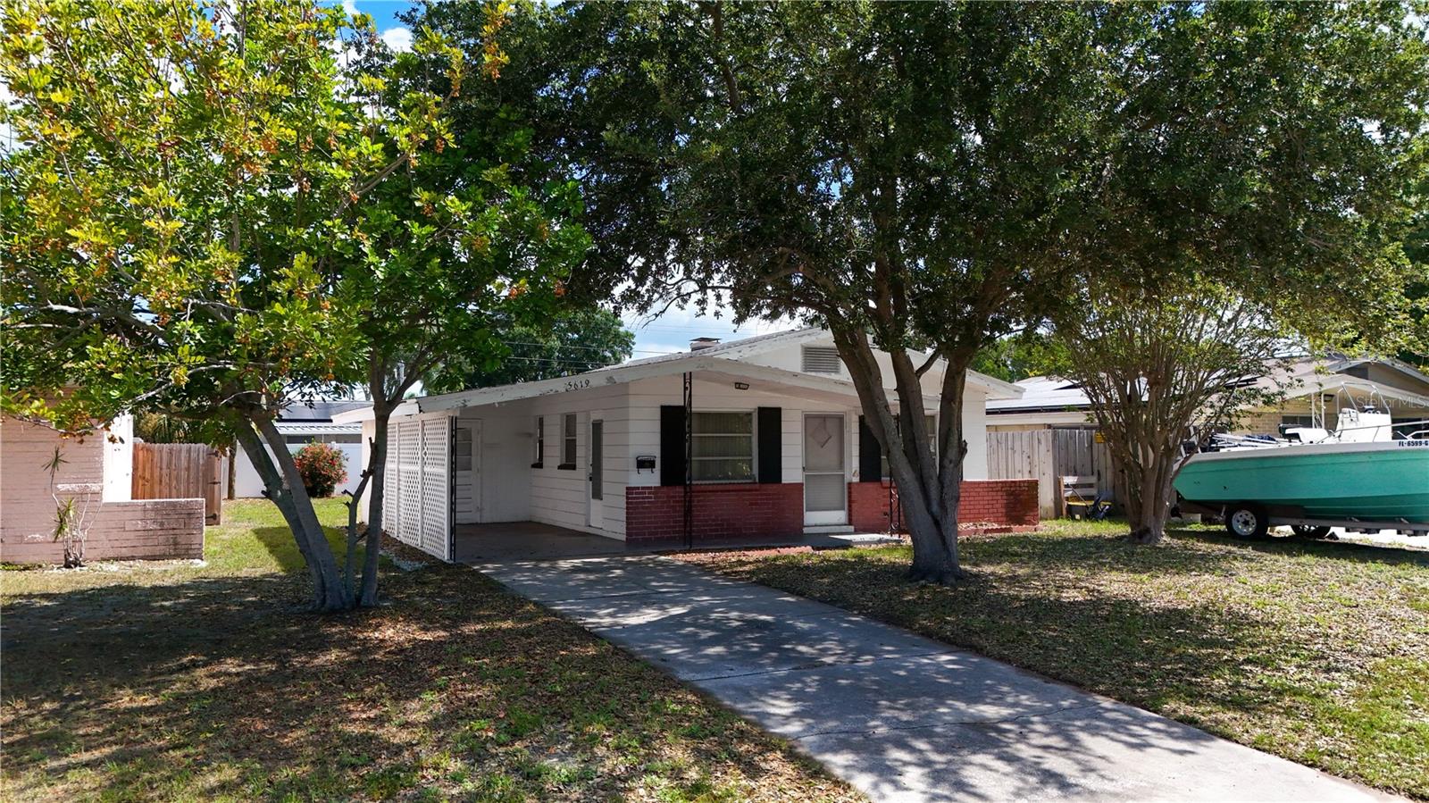 5619 19TH AVE N, St Petersburg FL 33710