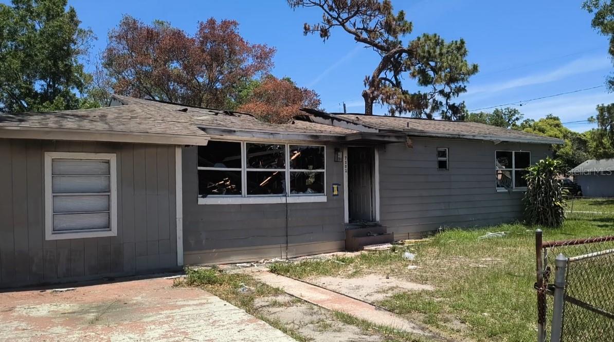 7002 BLOSSOM AVE, Tampa FL 33614