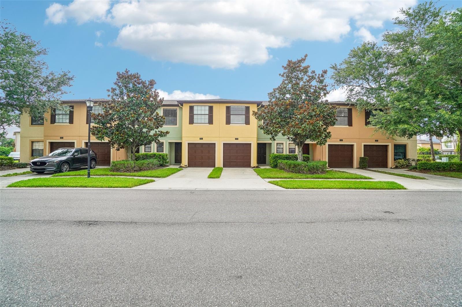 2516 OLEANDER LAKES DR, Brandon FL 33511