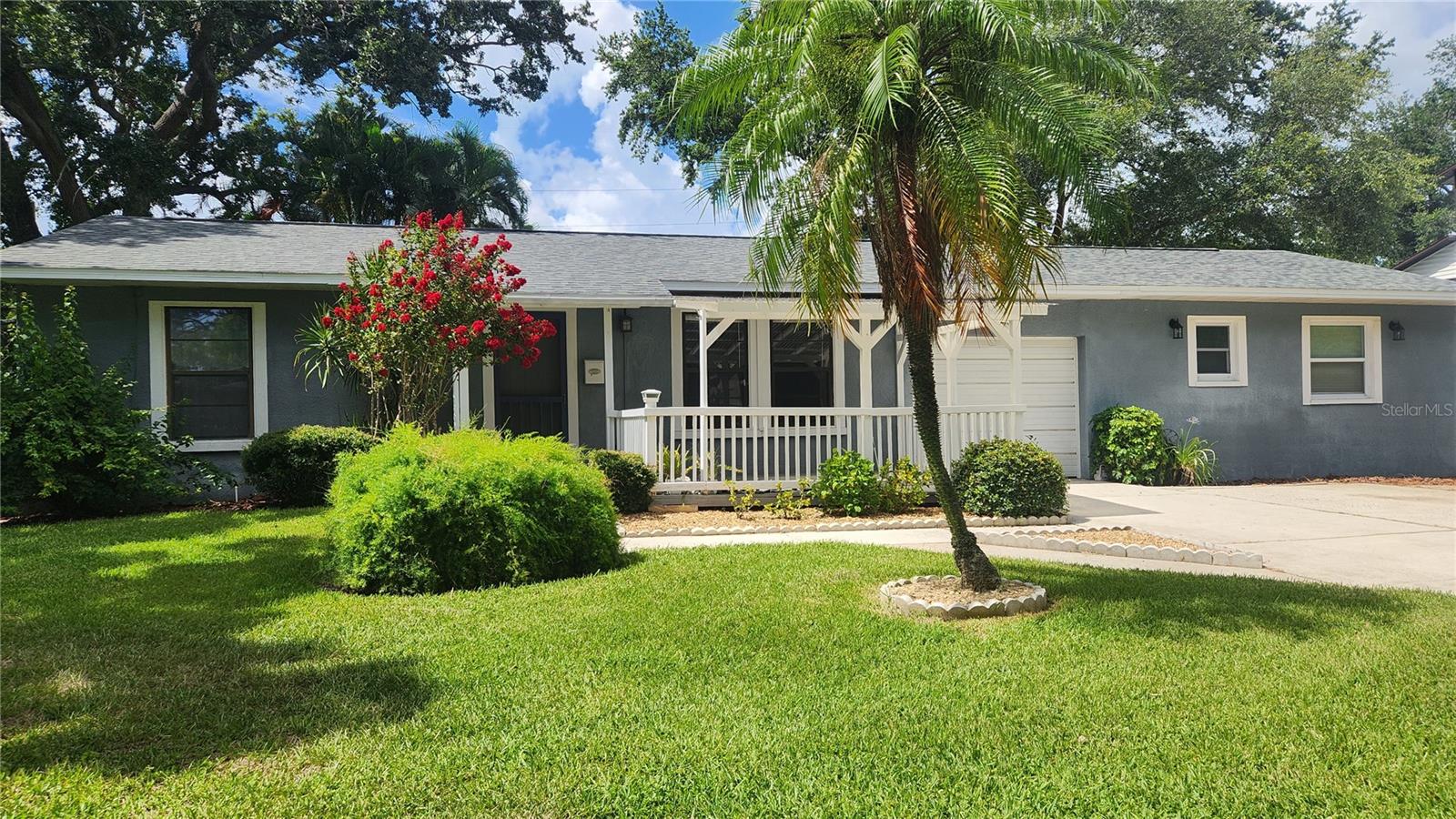 155 69TH AVE N, St Petersburg FL 33702
