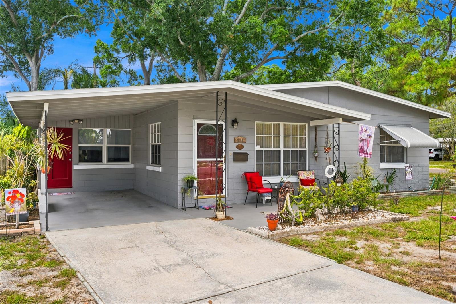 538 82ND AVE N, St Petersburg FL 33702