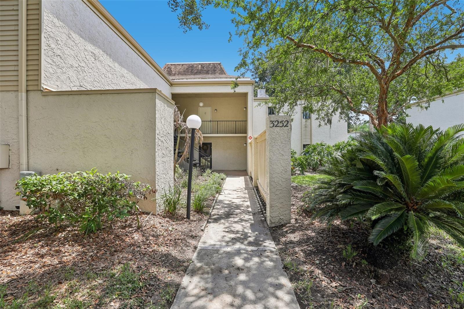 3252 S SEMORAN BLVD #22, Orlando FL 32822