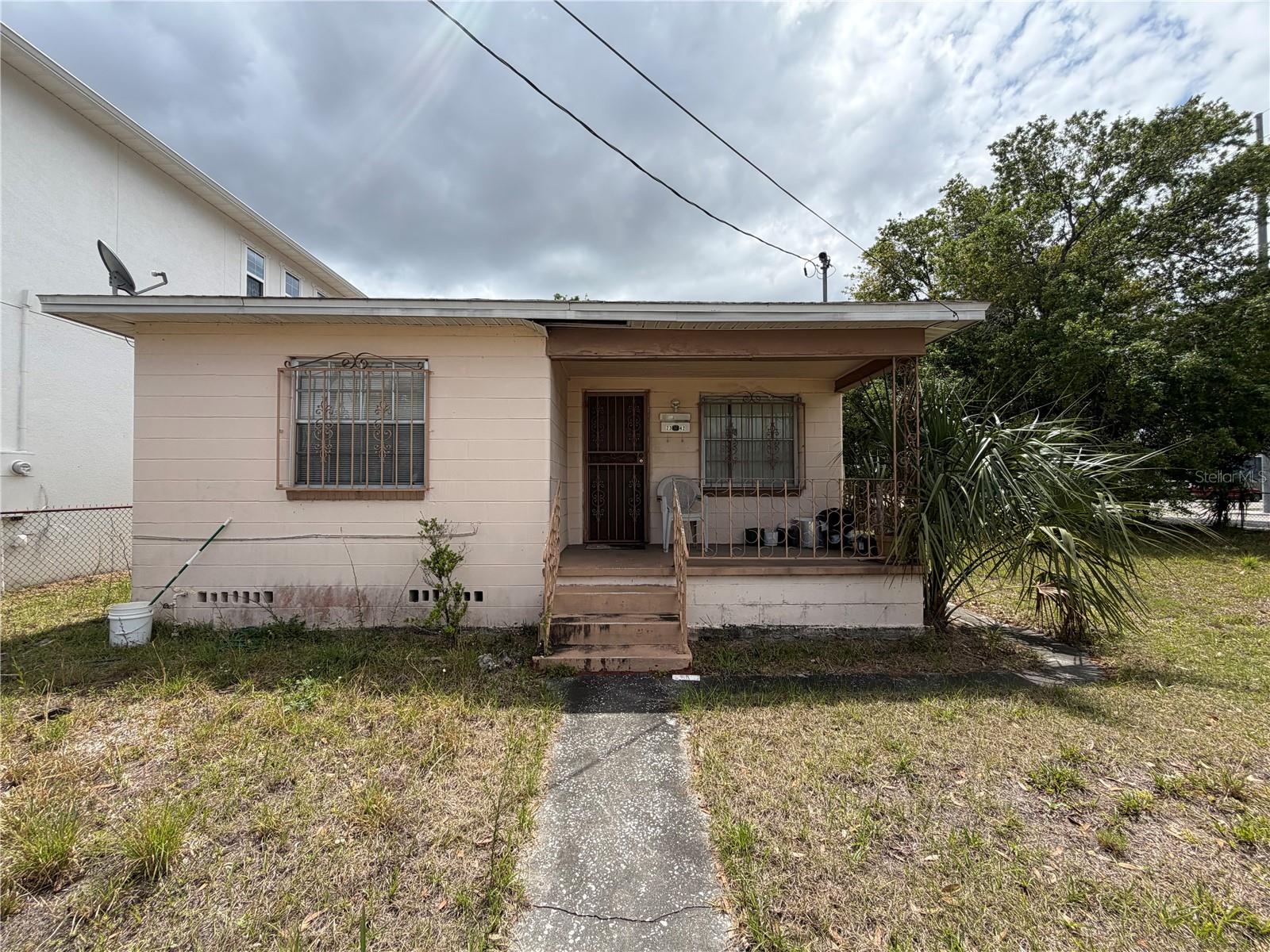 2342 W CHESTNUT ST, Tampa FL 33607
