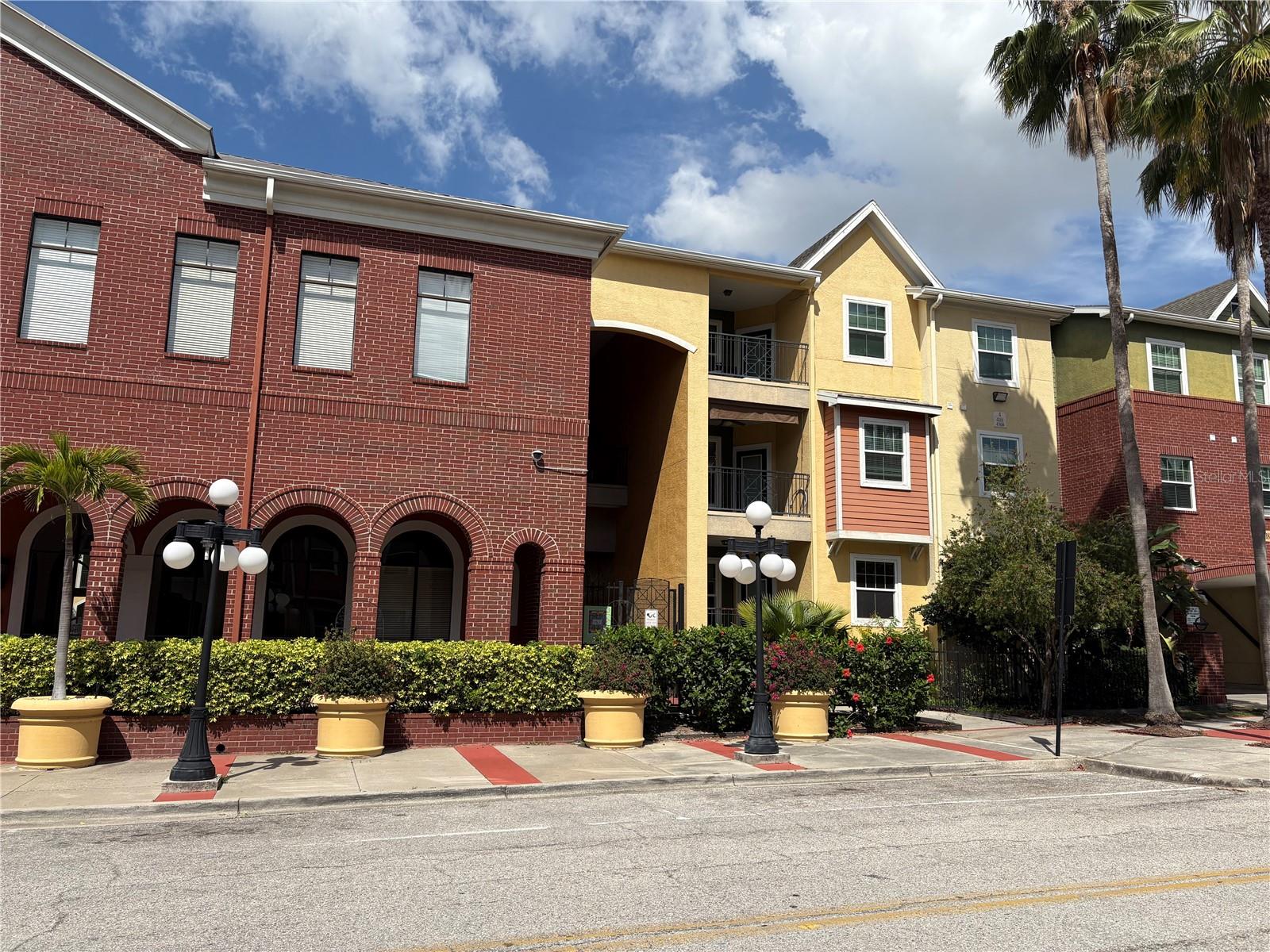 , Tampa FL 33605