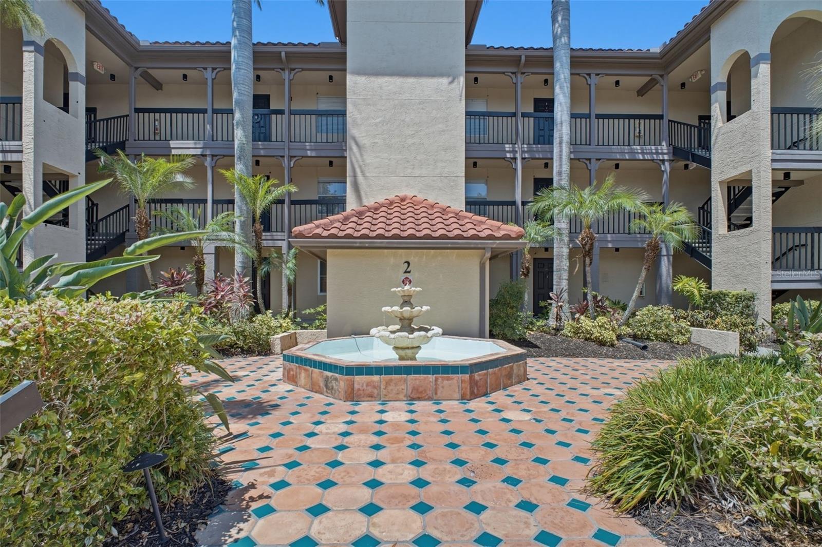 2400 FEATHER SOUND DR #236, Clearwater FL 33762