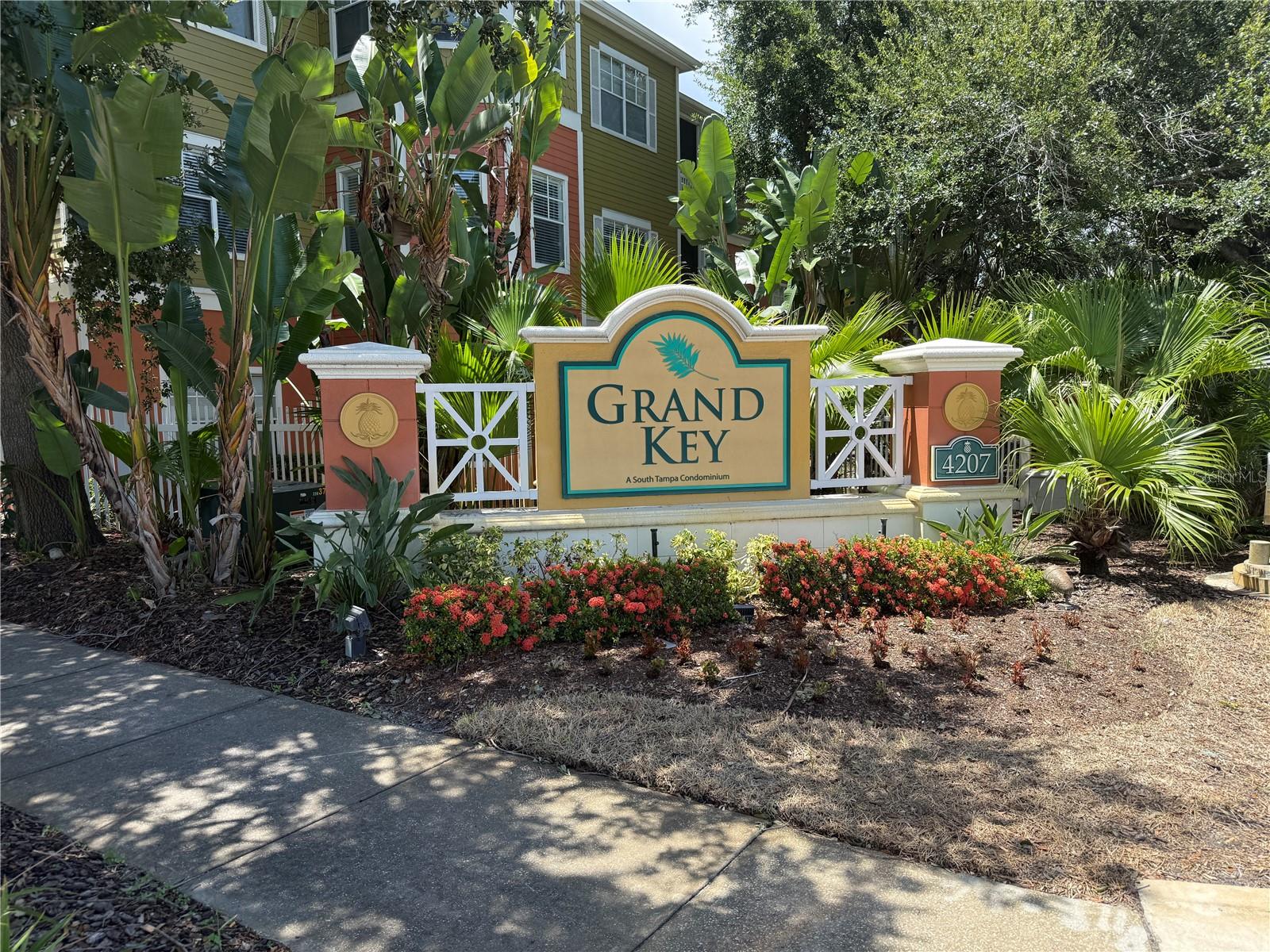 4207 S DALE MABRY HWY #2414, Tampa FL 33611
