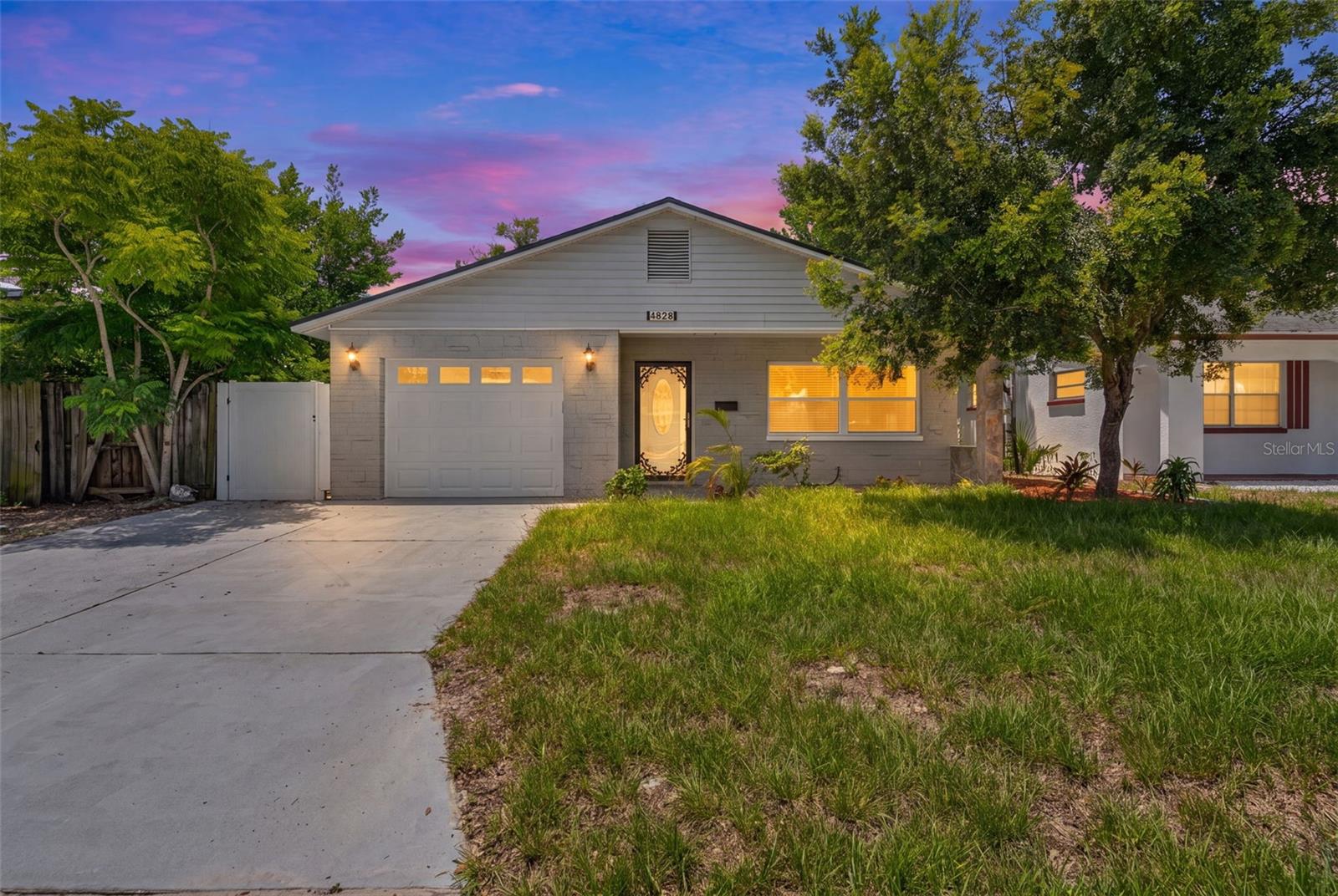 4828 22ND AVE N, St Petersburg FL 33713
